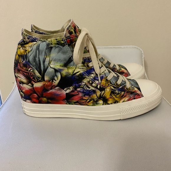 converse floral wedges